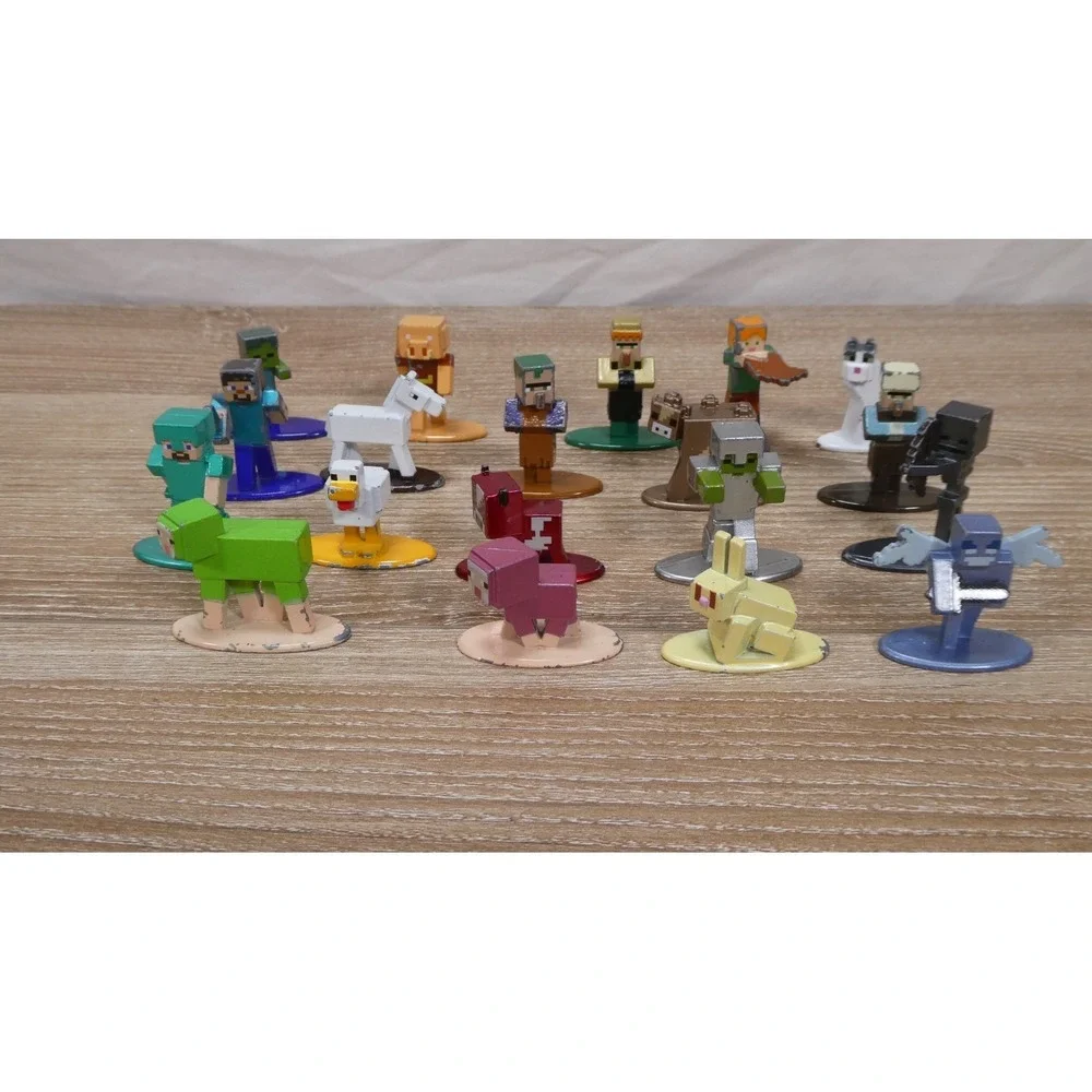 Lot Of 19 MINECRAFT Nano Metalfigs Mini-Figures DieCast Metal